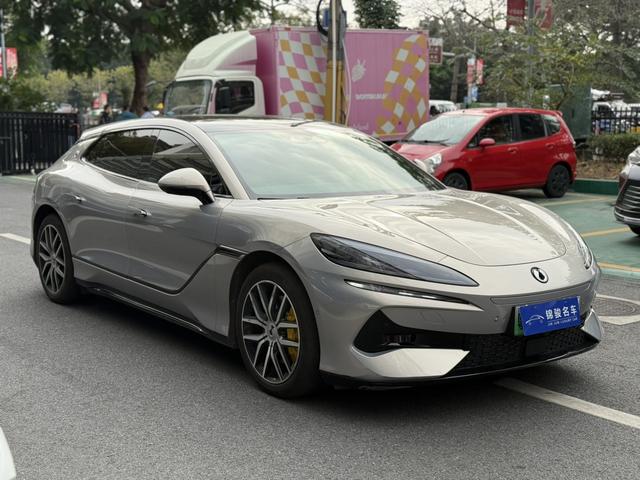 Certificated Used Denza Z9GT DM 2024 Edition 1100 4WD Pro Version