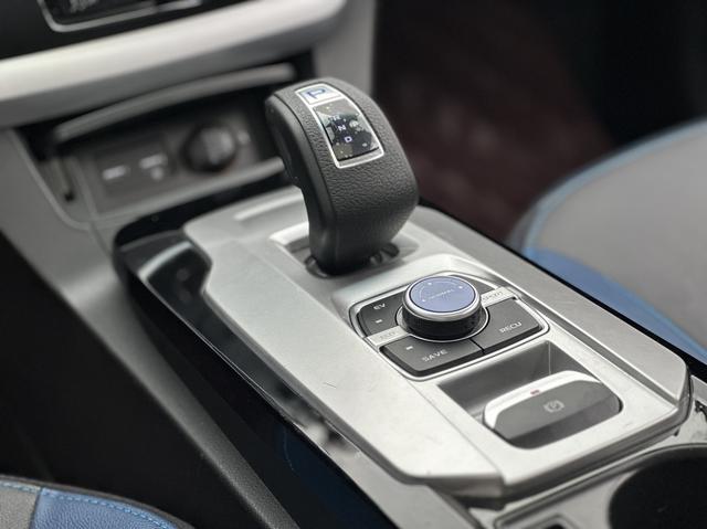 Certificated Used Geely Emgrand PHEV 2017 1.5L Elite Edition