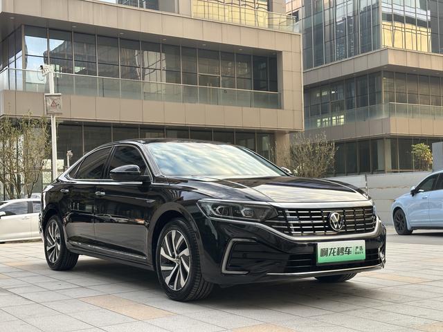 Certificated Used SAIC Volkswagen Passat PHEV 2023 430PHEV Hybrid Luxury Edition