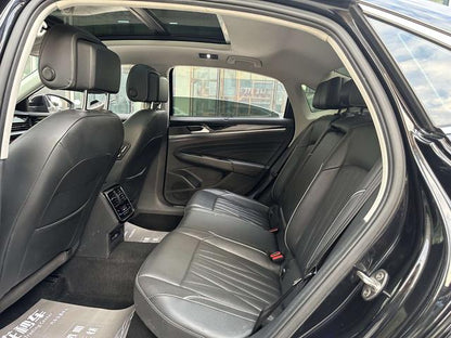 Certificated Used SAIC Volkswagen Passat PHEV 2023 430PHEV Hybrid Luxury Edition