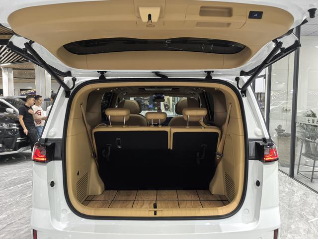 Certificated Used VOYAH Dreamer PHEV 2024 Long Range Premium Edition