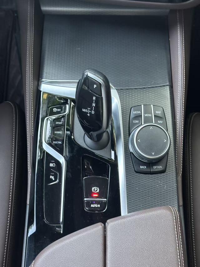 Certificated Used BMW 5 Series PHEV 2021 535Le Luxury Package