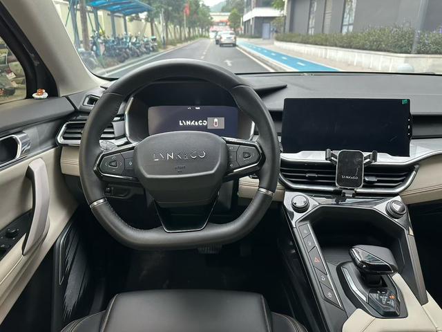 Certificated Used Lynk & Co 06 EM-P 2020 Plus