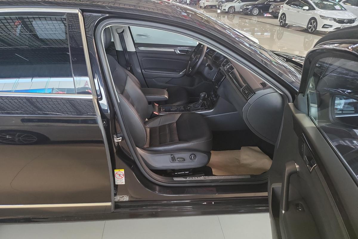 Certificated Used SAIC Volkswagen Passat 2016 330TSI DSG Yuzun Edition