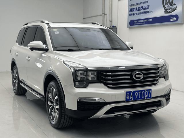 Certificated Used GAC Trumpchi GS8 2017 320T Two-Wheel Drive Luxury Intelligent Linkage Version 7-Seat