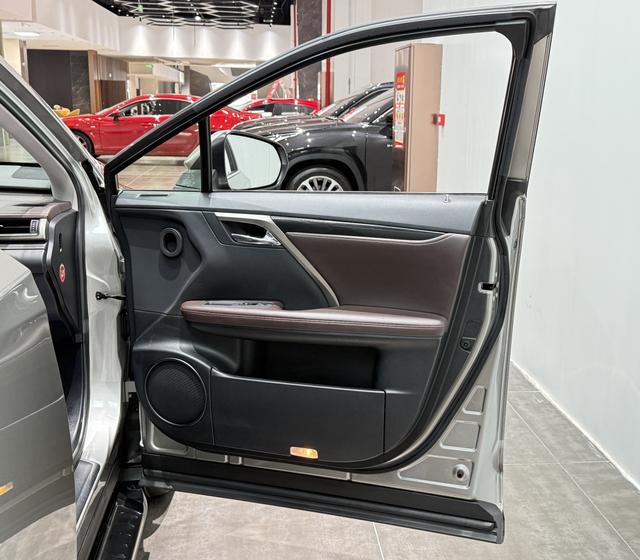 Certificated Used Lexus RX 2020 Facelift 300 4WD Elegant Edition