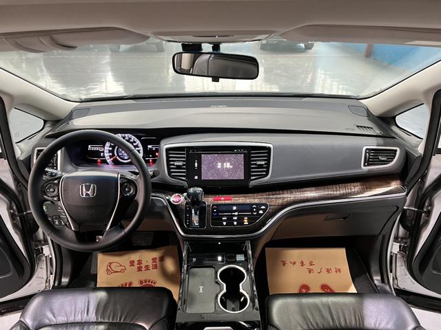 Certificated Used GAC Honda Odyssey 2015 2.4L Zhixiang Edition