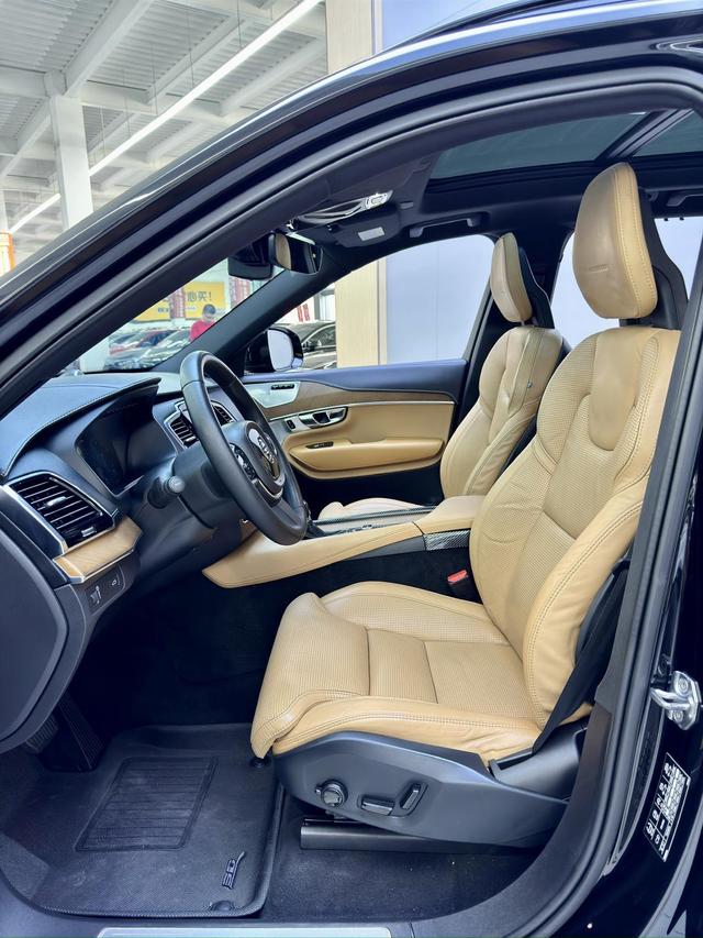 Certificated Used Volvo XC90 2015 T6 Zhi Zun Ban 7 Seats