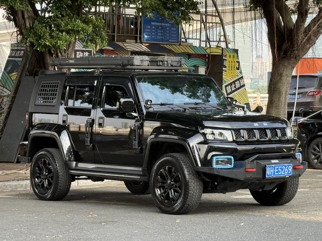 Certificated Used BAIC BJ40 2024 2.0T Automatic 4WD City Hunter Glory Edition