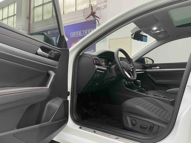 Certificated Used SAIC Volkswagen Lavida 2023 200TSI DSG Starry Sky Manyi Edition