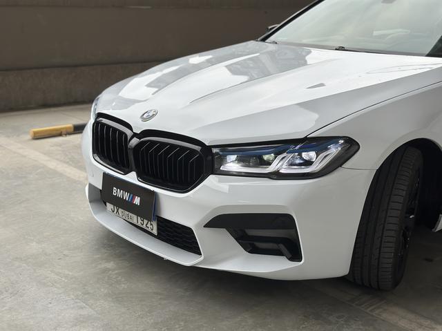 BMW Série 5 d'occasion certifiée, modèle 2014, 525Li, pack design luxe