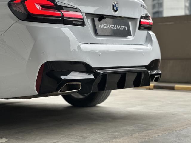 BMW Série 5 d'occasion certifiée, modèle 2014, 525Li, pack design luxe