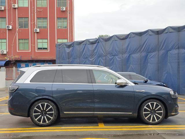 Certificated Pre-Owned Wenjie M9 2024 Extended-Range Ultra Six-Seater Version -u22049162