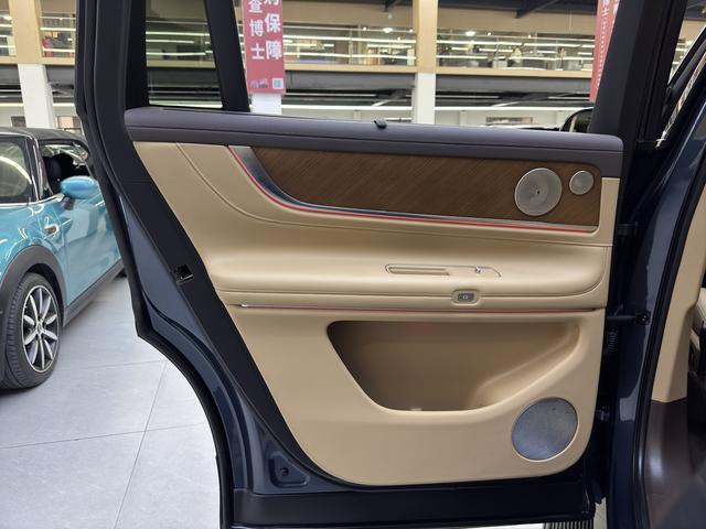 Certificated Pre-Owned Wenjie M9 2024 Extended Range Ultra Five-Seater Edition -u21973111