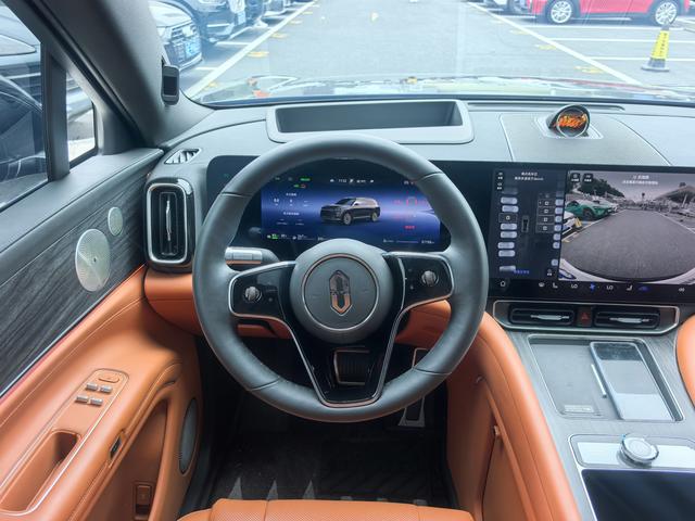 Certificated Pre-Owned Wenjie M9 2024 Extended Range Max Six-Seater Version -u21683184