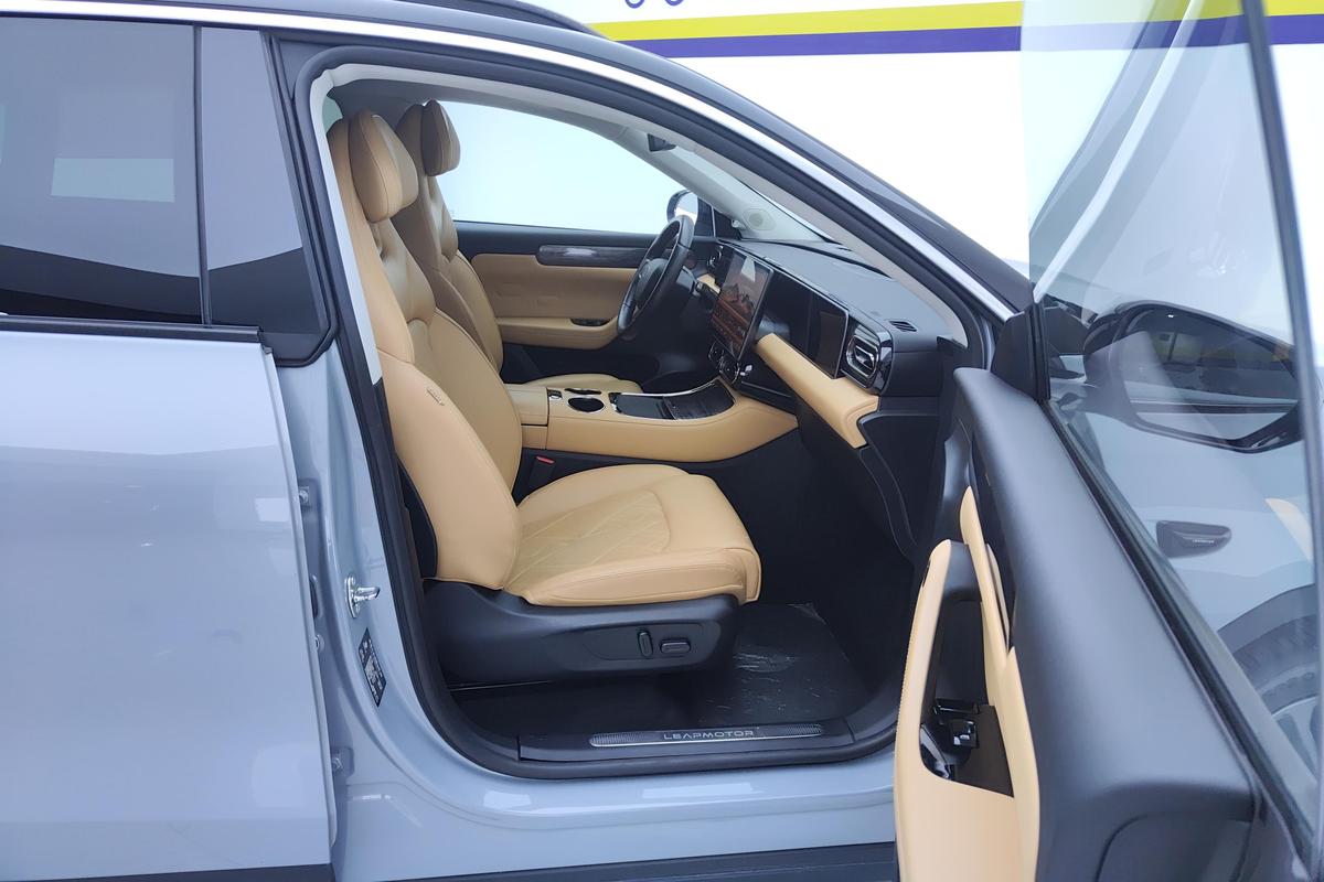 Certificated Pre-Owned Leapmotor C11 2024 Extended-Range 300 Premium Edition -u21737170