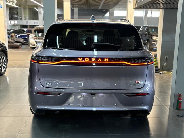 Certificated Pre-Owned VOYAH FREE 2025 Edition FREE+ Four-Wheel Drive Qiankun Version -u21909813