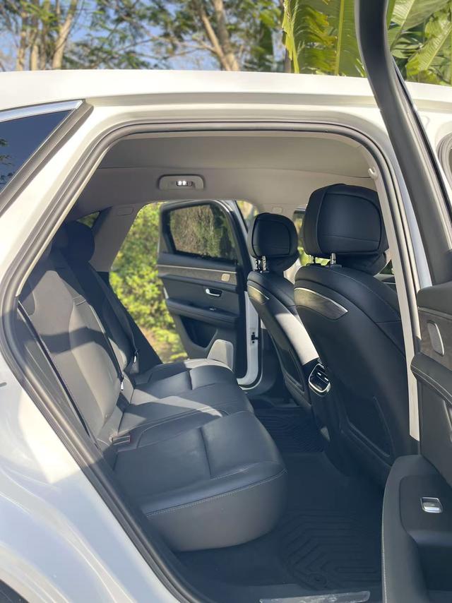 Certificated Pre-Owned Wenjie M5 2022 Extended-Range Rear-Wheel Drive Standard Edition -u21777805