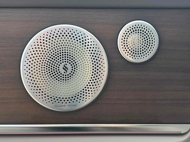 Certificated Pre-Owned Wenjie M9 2024 Extended-Range Ultra Five-Seater Version -u21982807