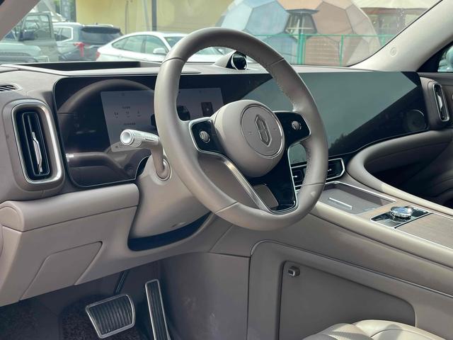 Certificated Pre-Owned Seres Auto Wenjie M9 2024 Extended-Range Ultra Five-Seater Edition -u21683366