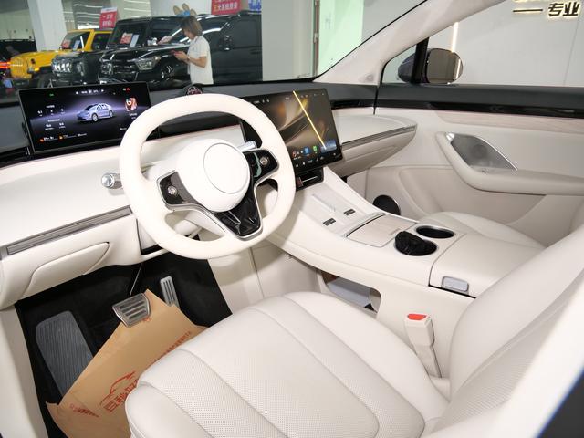 Certificated Pre-Owned Zhijie R7 2024 Extended-Range 37kWh Max Rear-Wheel Drive Version -u21939441