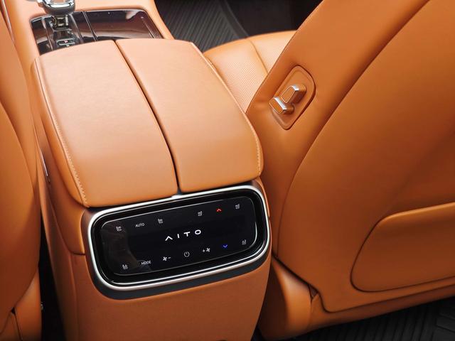 Certificated Pre-Owned Wenjie M7 2024 Ultra Five-seater Four-wheel Drive Intelligent Driving Edition -u22039127