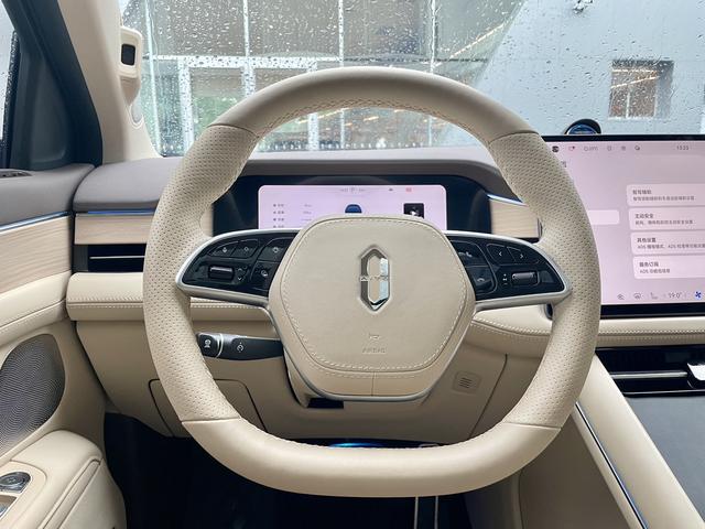 Certificated Pre-Owned Wenjie M7 2024 Ultra Five-Seater Four-Wheel Drive Intelligent Driving Version -u20967894