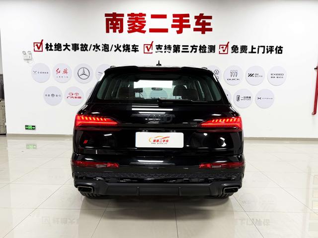 Certificated Pre-Owned Audi Q7 2024 45 TFSI Quattro S Line Black Knight Edition - u21541695
