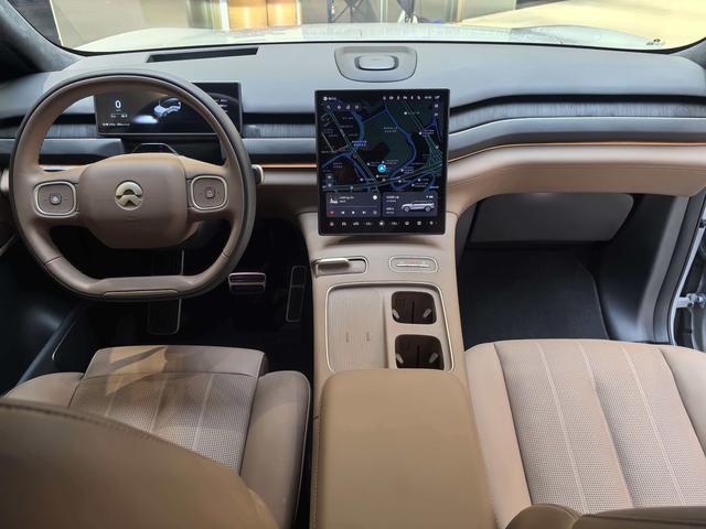 Certificated Pre-Owned NIO ES8 2024 75kWh -u23768030