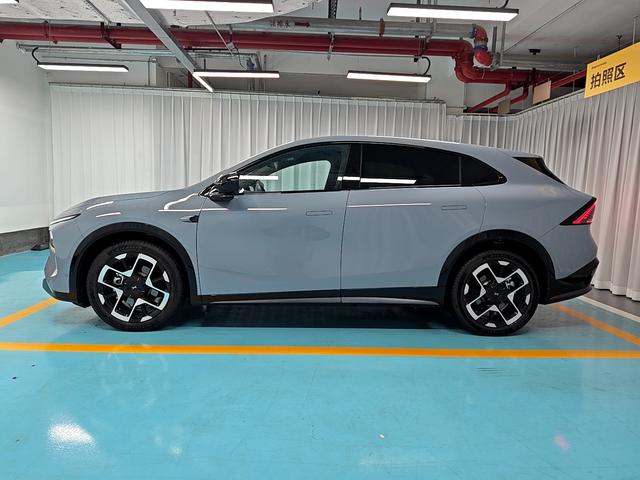 Certificated Pre-Owned XPENG G7 2025 All-Electric 702 Ultra-Long Range Ultra -u23831390
