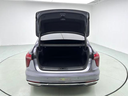 Certificated Pre-Owned Hongqi H5 2023 2.0T Automatic Intelligent Connected Flag Leader Edition -u23520909