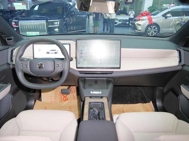 Certificated Pre-Owned Volvo XC70 2026 2WD Long Range Core -u23366207