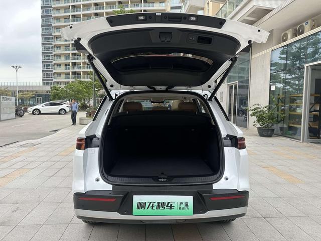 Certificated Pre-Owned BYD Song Pro DM 2025 Second Generation DM-i 75KM Transcendence Edition -u23434564