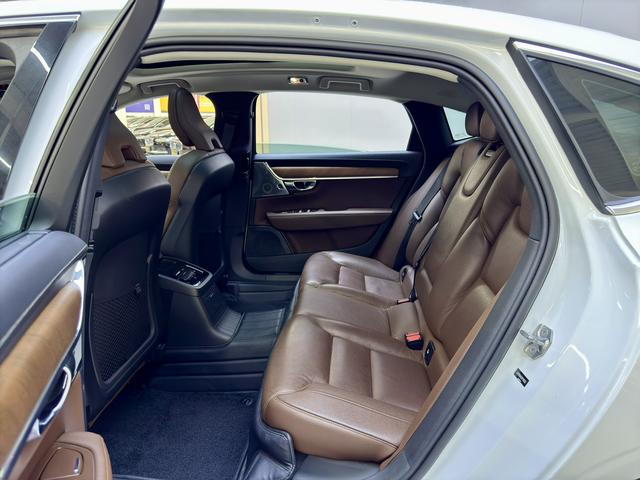 Certificated Pre-Owned Volvo S90 PHEV 2019 T8 E-Drive Hybrid Inscription China V -u23643933