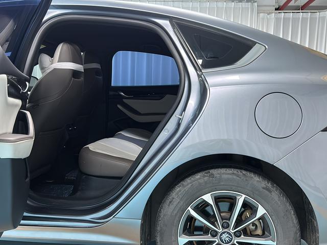 Certificated Pre-Owned BYD Qin PLUS DM 2023 DM-i Champion Edition 55KM Leading Model -u23856969