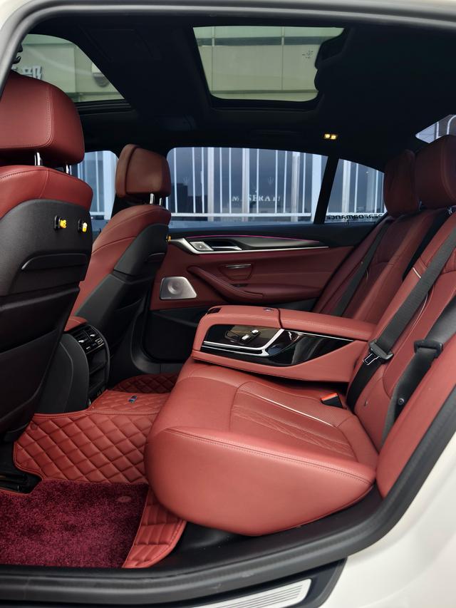 Certificated Pre-Owned BMW 5 Series PHEV 2021 535Le Pioneer Edition M Sport Package -u23388495