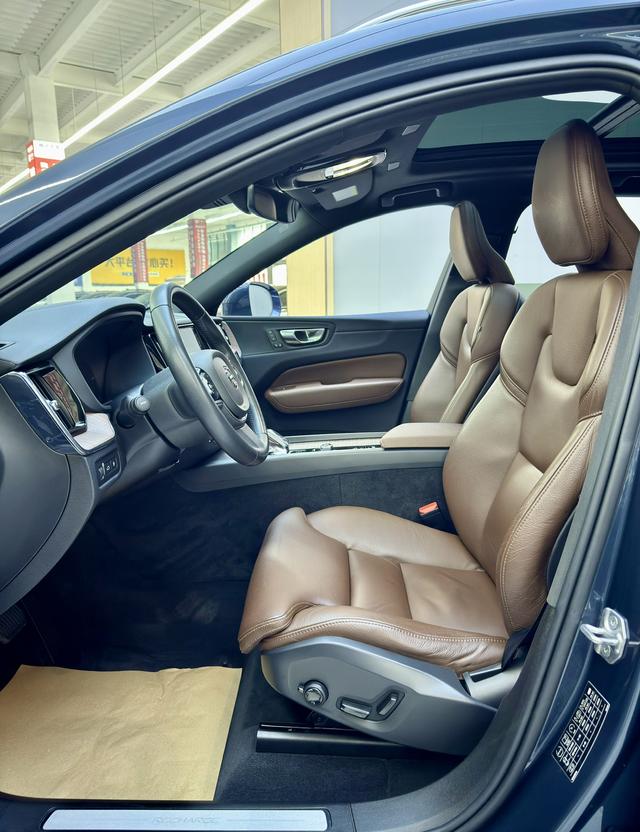 Certificated Pre-Owned Volvo XC60 PHEV 2022 T8 AWD Inscription Luxury Edition -u23854605