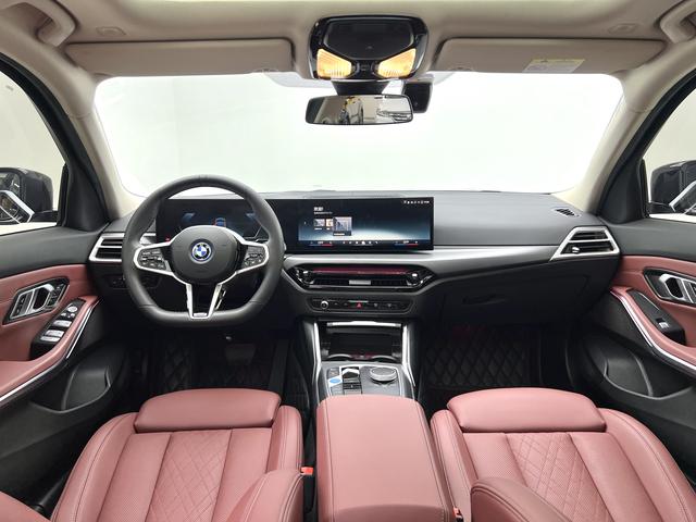 Certificated Pre-Owned BMW i3 2025 eDrive35L -u23574965