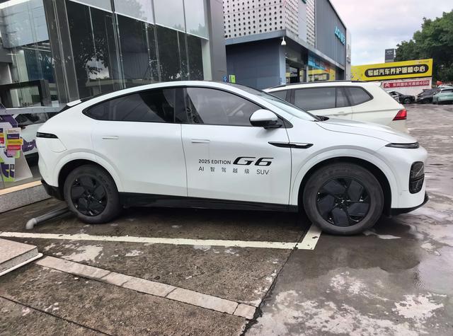 Certificated Pre-Owned XPENG G6 2025 Edition All-Electric 625 Long Range Max Flagship Version -u23908821