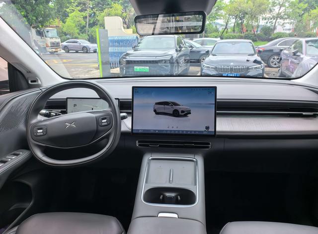 Certificated Pre-Owned XPENG G6 2025 Edition All-Electric 625 Long Range Max Flagship Version -u23908821
