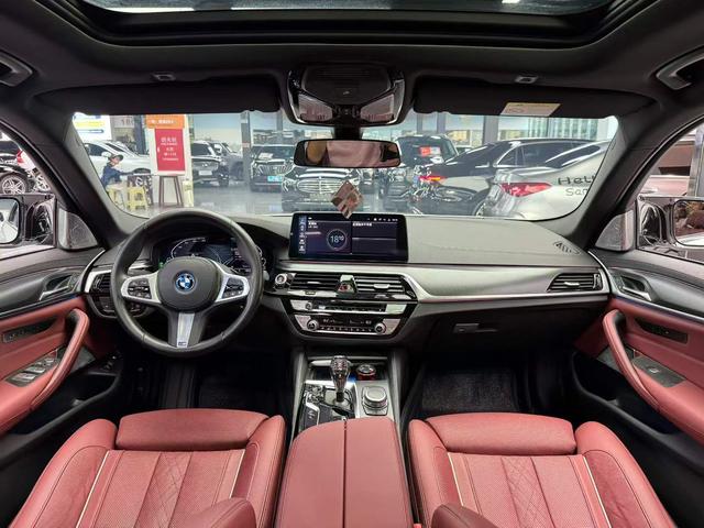 Certificated Pre-Owned BMW 5 Series PHEV 2022 Second Facelift 535Le Pioneer Edition M Sport Package -u23971128