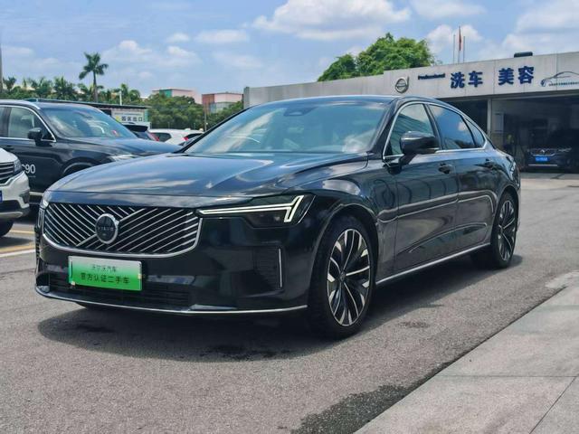 Certificated Pre-Owned Volvo S90 PHEV 2026 T8 AWD Long Range Inscription Luxury Edition -u24002857