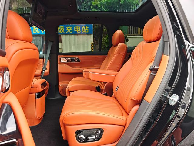 Certificated Pre-Owned Geely Galaxy M9 2025 210km 4WD Leading Edition -u24032267