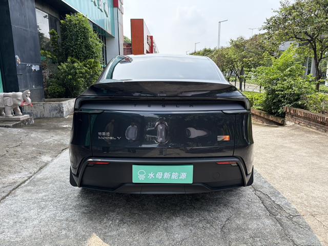 Certificated Pre-Owned Tesla Model Y 2025 Rear-Wheel Drive Version -u24013374