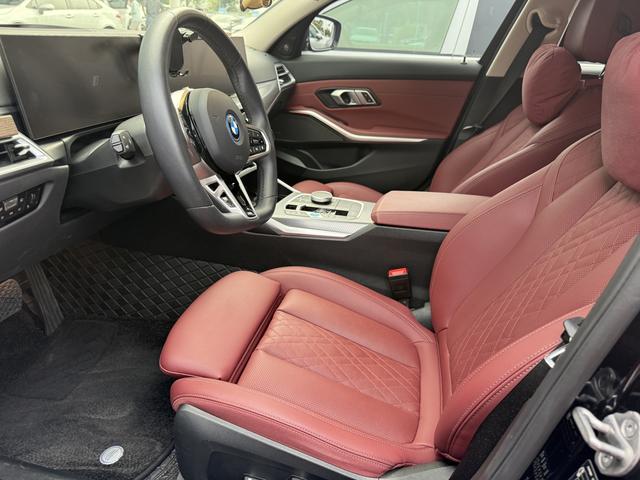 Certificated Pre-Owned BMW i3 2025 eDrive40L Night Edition Package -u24046351