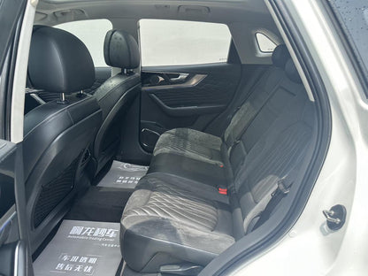 Certificated Pre-Owned Hongqi HS5 2022 Refreshed Version 2.0T Intelligent Connected Flag Enjoyment Edition -u24010780