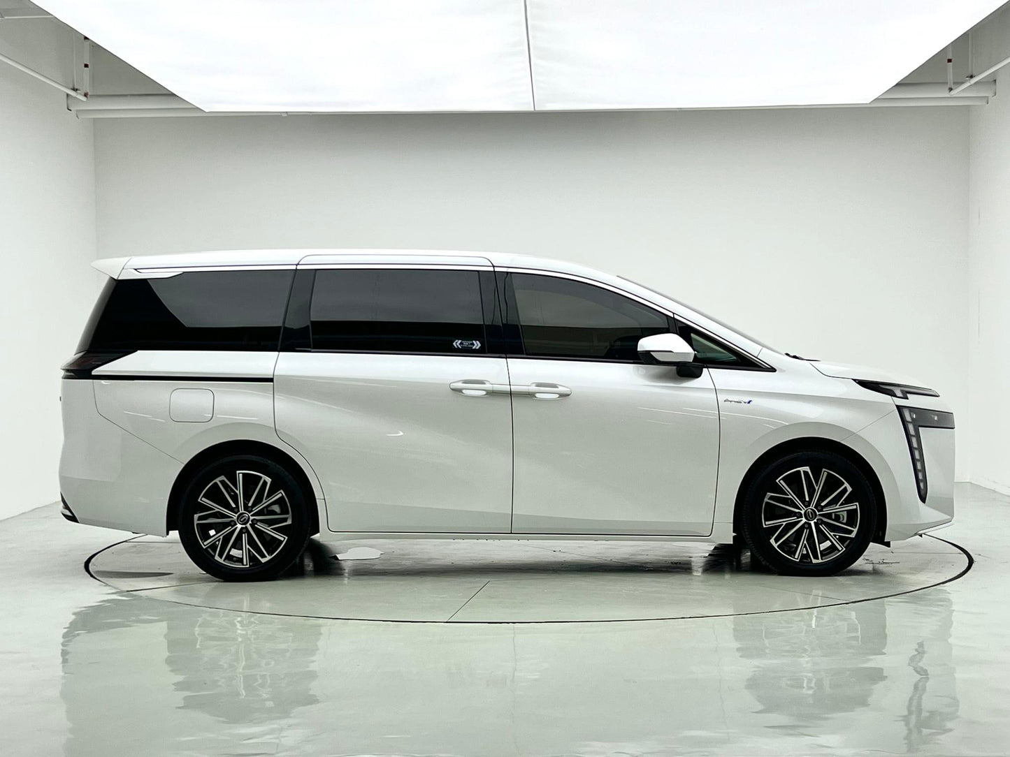 Certificated Pre-Owned GAC Trumpchi E8 PHEV 2024 2.0ATK 150km MAX Edition -u24048944