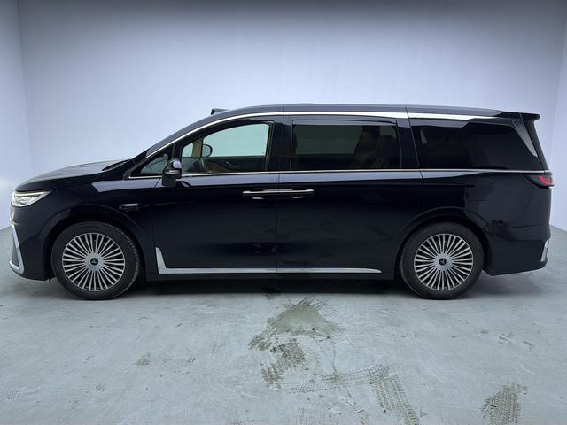 Certificated Pre-Owned VOYAH Dreamer PHEV 2025 4WD Premium Qiankun Edition -u24106633