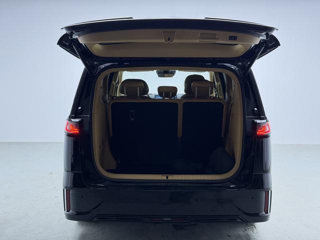 Certificated Pre-Owned VOYAH Dreamer PHEV 2025 4WD Premium Qiankun Edition -u24106633