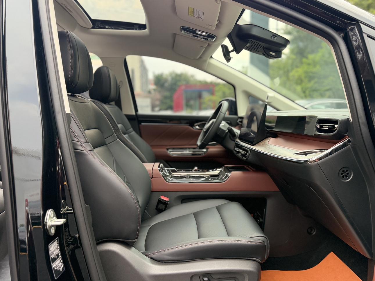 Certificated Pre-Owned GAC Trumpchi E8 PHEV 2024 2.0ATK 150km Longteng Xingye Plus -u24119939